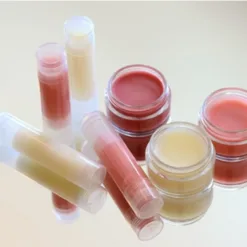 LipIce Sheer Color – Color-Changing Lip Balm (Juicy Red) 2.4g.